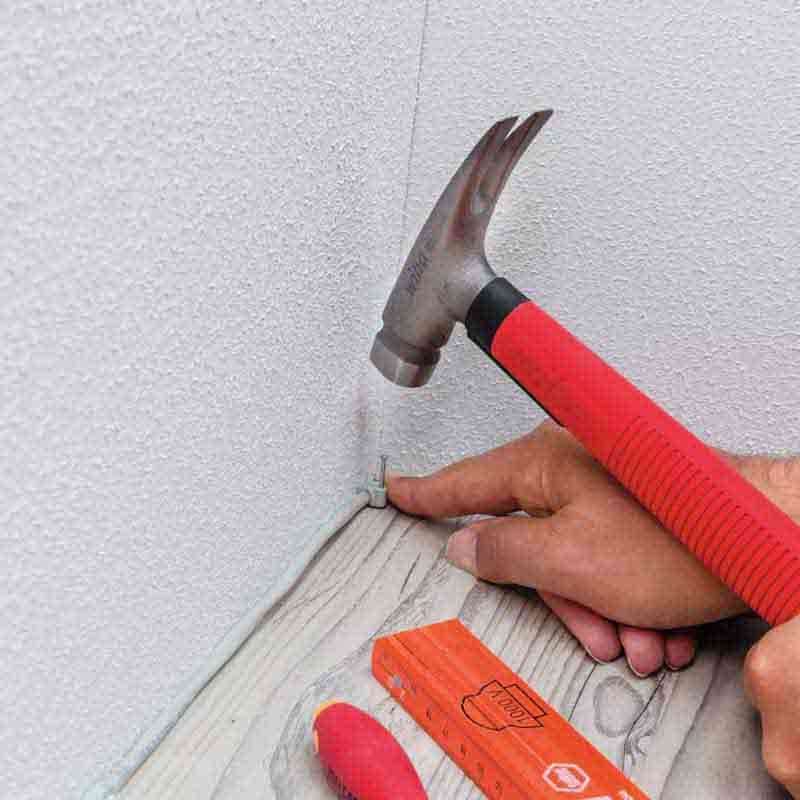 WIHA Electricians hammer with 300 g hammer head